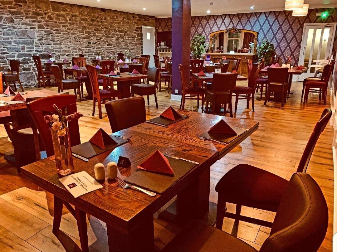 Royal Hotel Forfar Kültér fotó