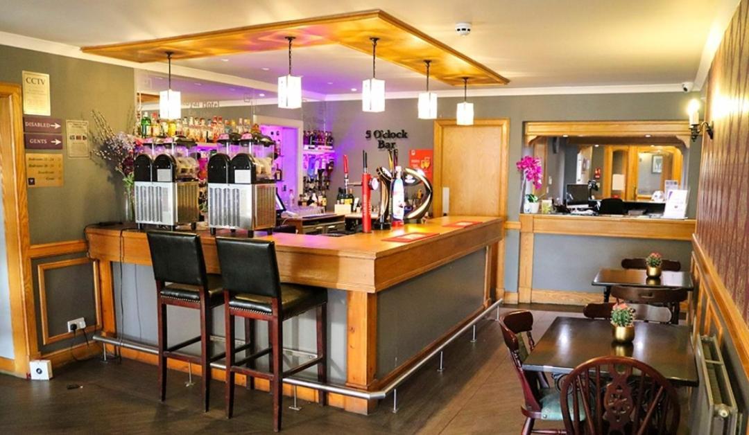 Royal Hotel Forfar Kültér fotó
