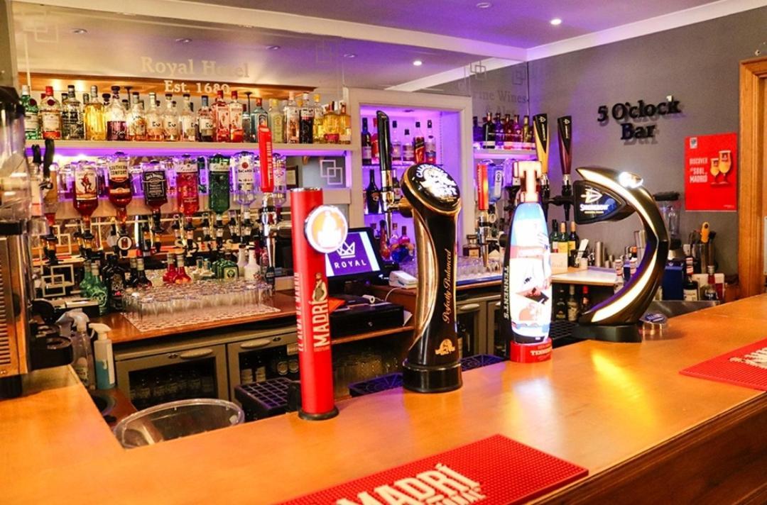 Royal Hotel Forfar Kültér fotó