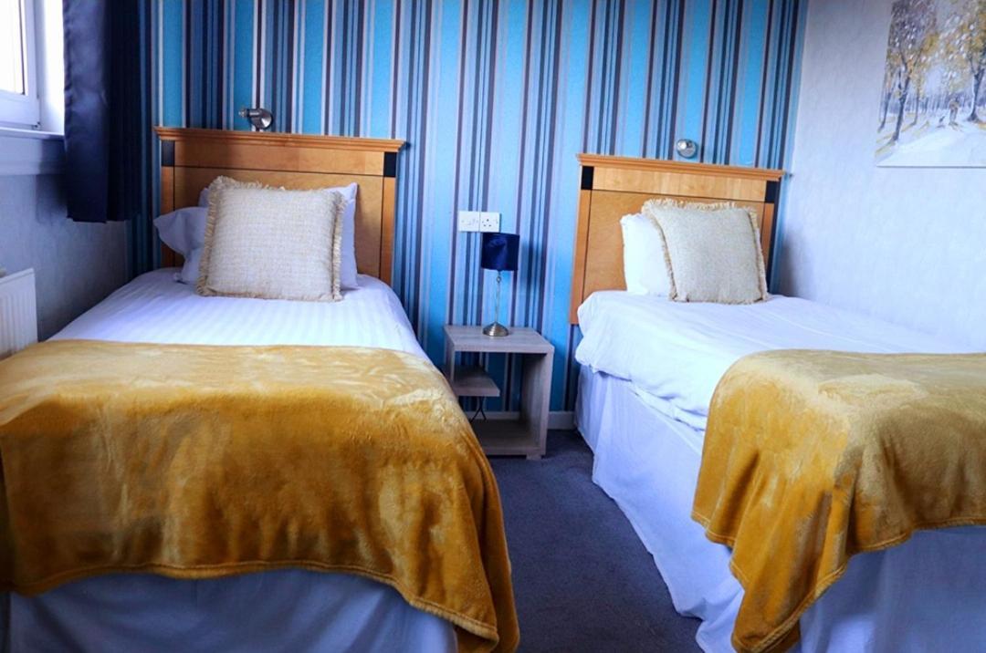 Royal Hotel Forfar Kültér fotó