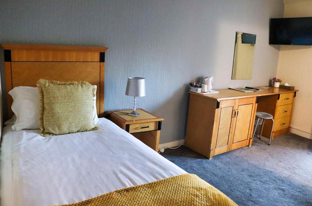 Royal Hotel Forfar Kültér fotó