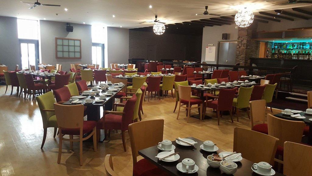 Royal Hotel Forfar Kültér fotó